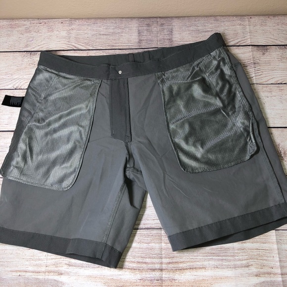 The North Face Shorts - Picture 6 of 9
